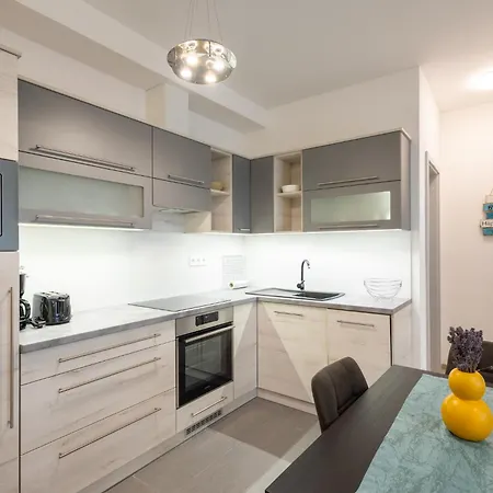 Apartment Honved77-79 By Bltn Balatonlelle